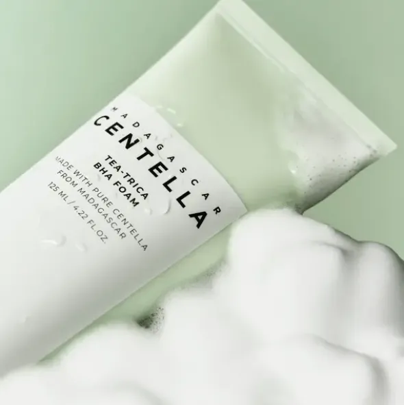 Skin1004 Tea-Trica BHA Foam, głęboko oczyszczająca pianka do skóry trądzikowej, 125 ml