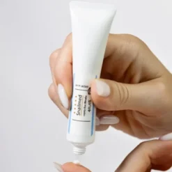 Snailmed, krem pod oczy ze śluzem ślimaka, z olejkiem z awokado oraz masłem shea, 10 ml