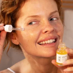 SVR Ampoule Relax, skondensowane serum pod oczy o działaniu odprężającym i regenerującym, 15 ml