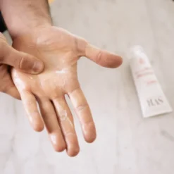 SVR Cicavit+ Creme Mains, regenerujący krem ochronny do rąk, 75 g