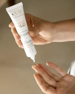 SVR Clairial Creme CC, korektor kryjący przebarwienia, light, SPF 50+, 40 ml