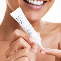 SVR [Filler] Biotic, krem na kontur oka i ust, liftingująco-ujędrniający, 15 ml