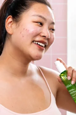 SVR Sebiaclear, spray do ciała redukujący niedoskonałości,150ml