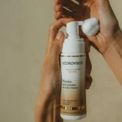 Uzdrovisco Body & Face Ritual, pianka samoopalająca do ciała i twarzy, 150 ml