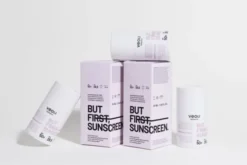 Veoli Botanica But First Sunscreen, nawilżająco-łagodzący krem ochronny SPF 50+, 50 ml