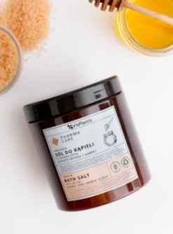 Vis Plantis Pharma Care, naturalna sól do kąpieli z czerwoną glinką, zapach miód i ambra, 800 g