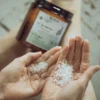 Vis Plantis Pharma Care, naturalna sól do kąpieli z białą glinką, zapach frezji, 800 g
