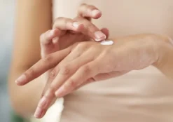 Ziaja Med Kuracja Ultranawilżająca Mocznik 5%, emulsja do ciała, 400 ml